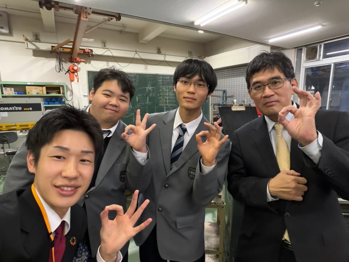 名古屋市立工業高等学校の生徒さんに取材させていただきました