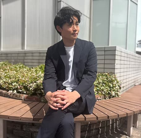 岡崎 隆之介